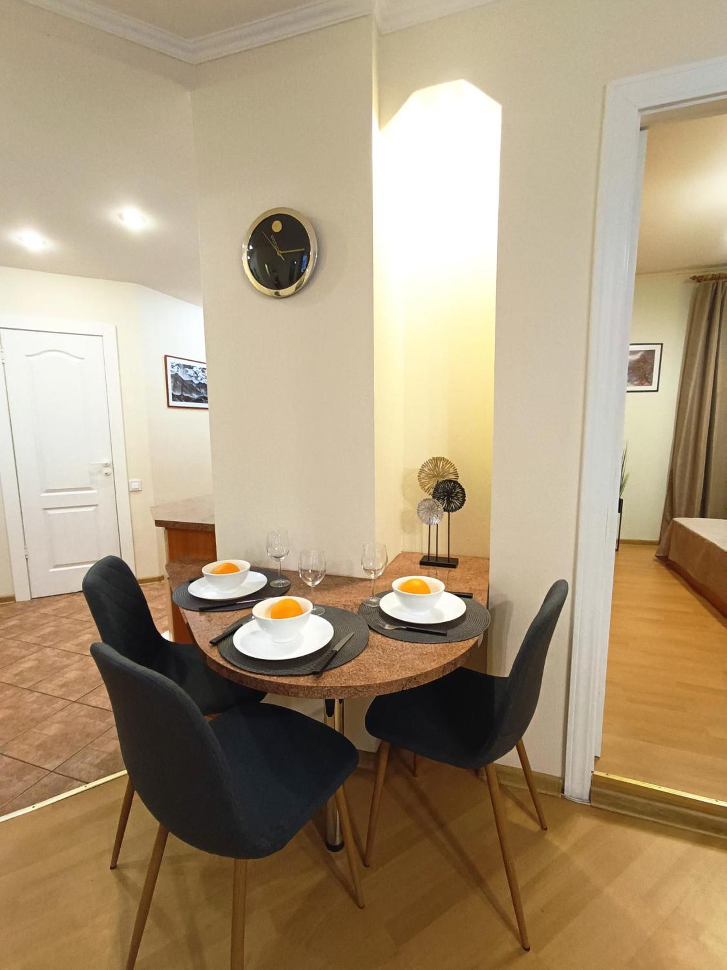 Two Bedroom Apartment In Old Town, Up To 6 Guests Рига Екстериор снимка