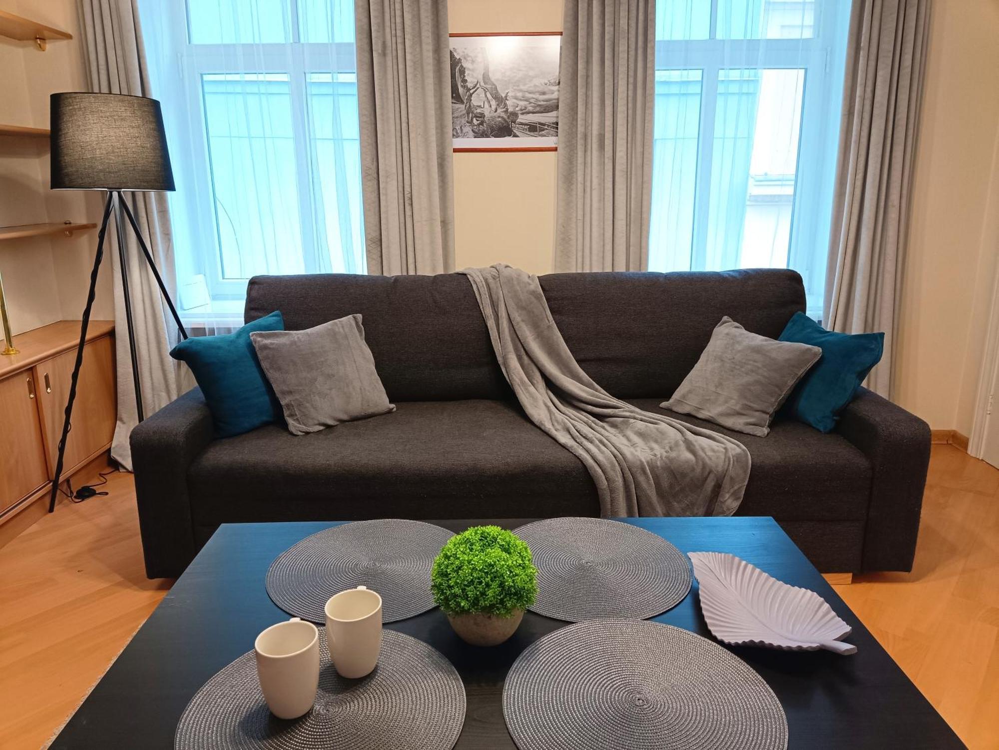 Two Bedroom Apartment In Old Town, Up To 6 Guests Рига Екстериор снимка